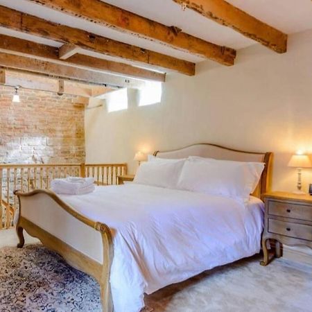 The Cow House - In The Heart Of Whitby Villa ภายนอก รูปภาพ