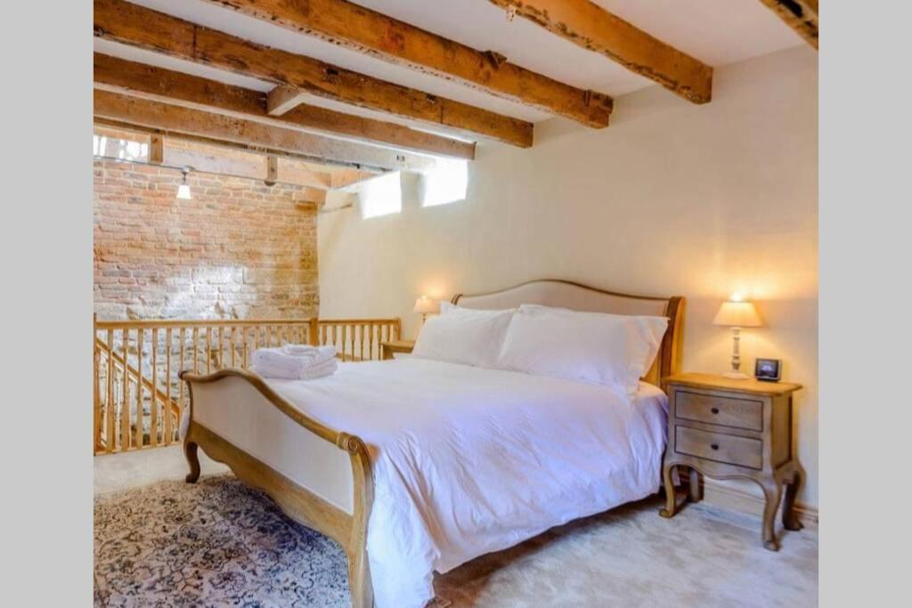 The Cow House - In The Heart Of Whitby Villa ภายนอก รูปภาพ